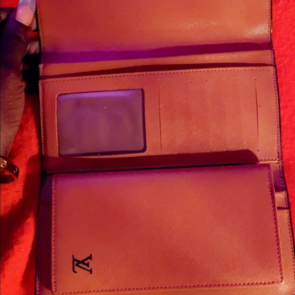 Louis Vuitton wallet - Picture 2 of 8